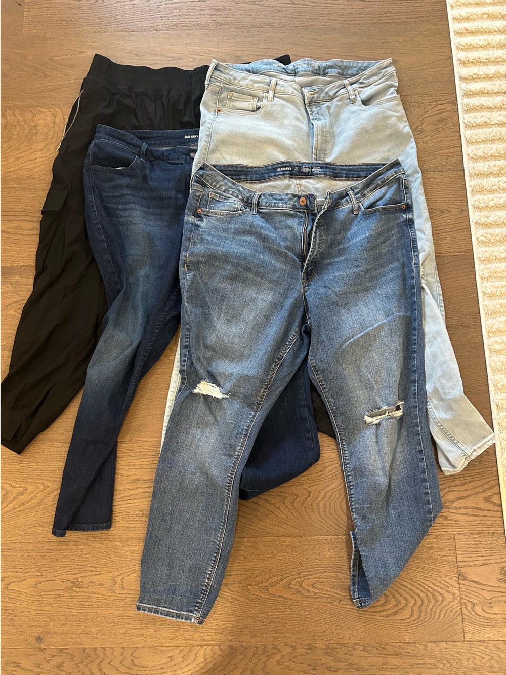 Women’s old Navy denim/jogger bundle